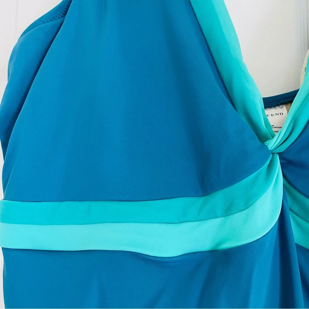 Swimsuit - Picture 3 of 4